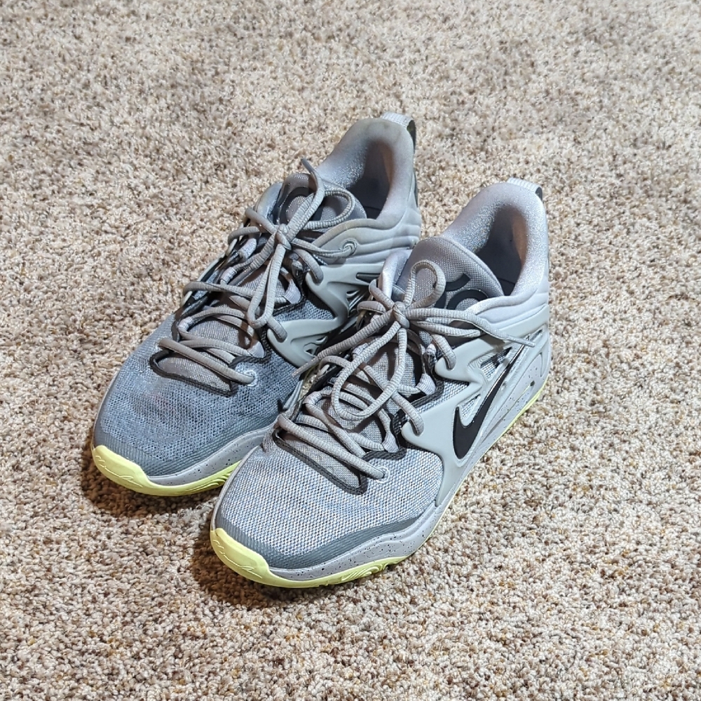 Nike Silver Nike Basketball Shoes